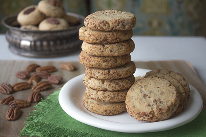 Natural Strawberry Mexican Wedding Cookies - A Zest for Life