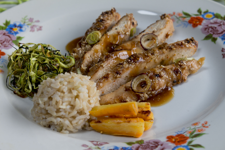 Serve the chicken with steamed rice, carrots and roasted zucchini - yum!