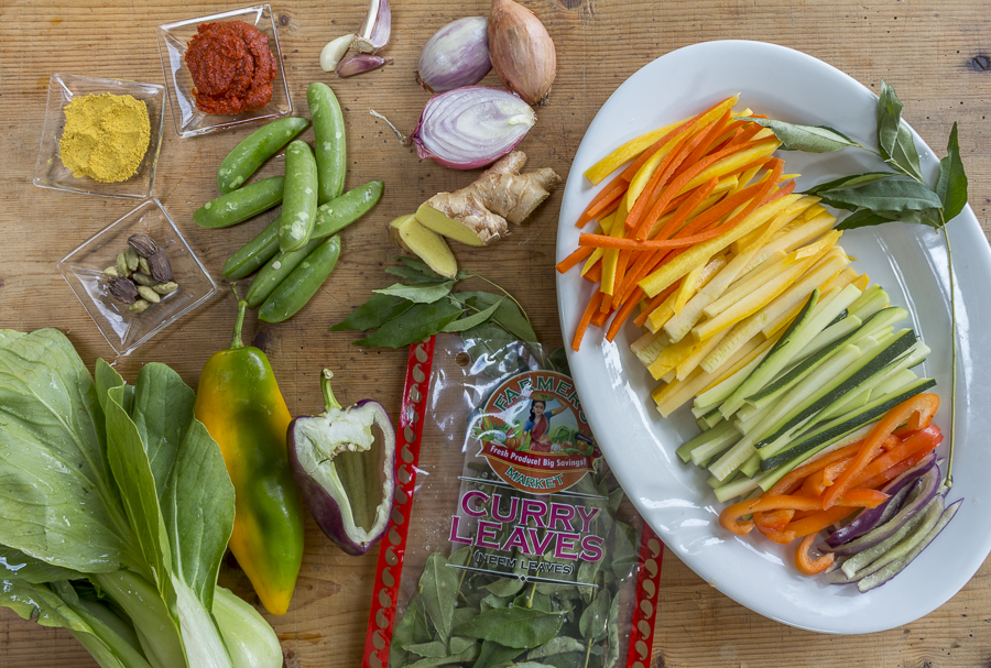 Vegetables and seasonings for the noodle bowl. Choose the veggies you like!