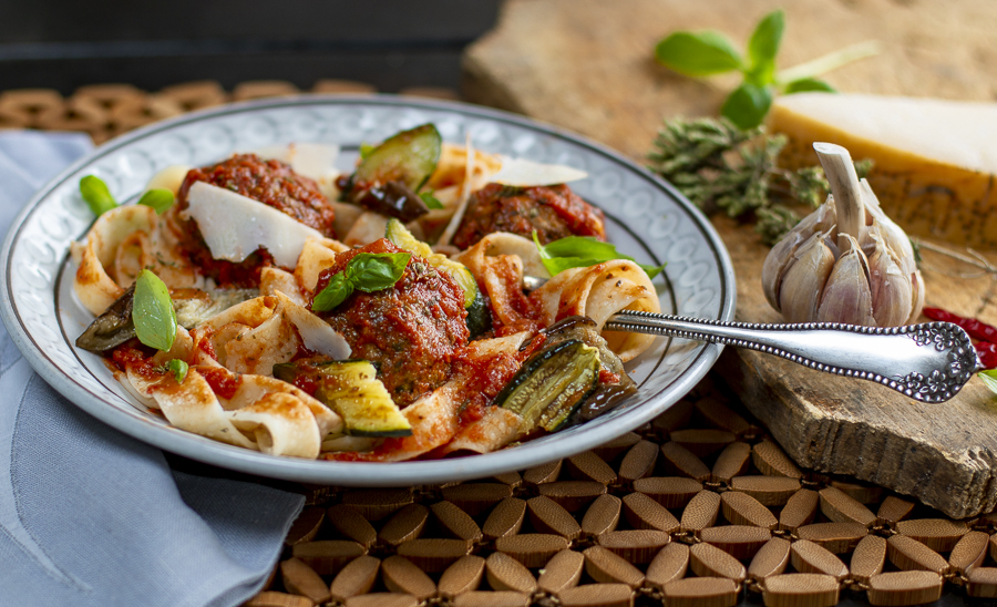 This is how you make the BEST Turkey Meatballs!