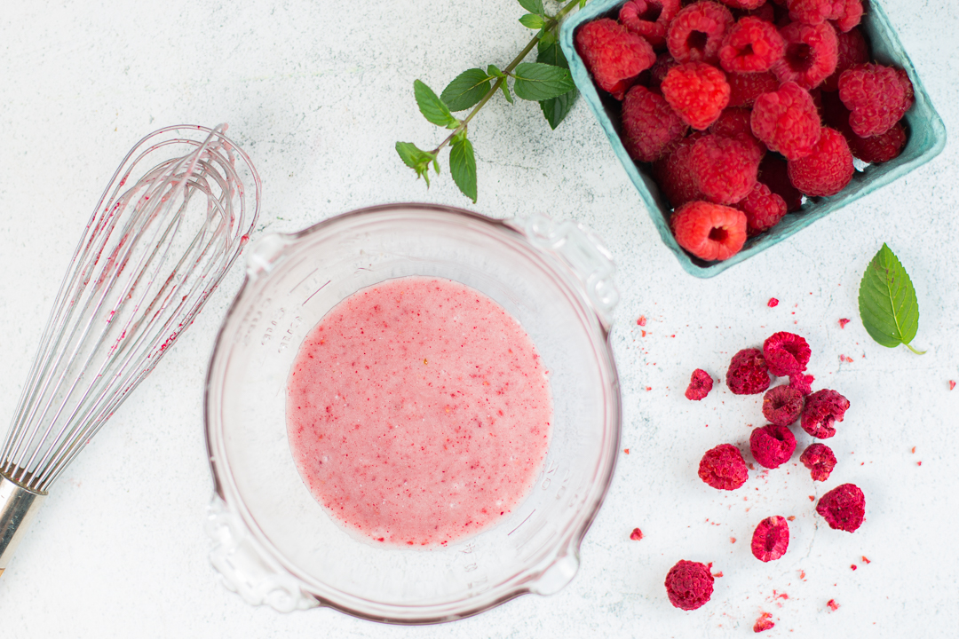 The best & easy raspberry glaze - vegan 