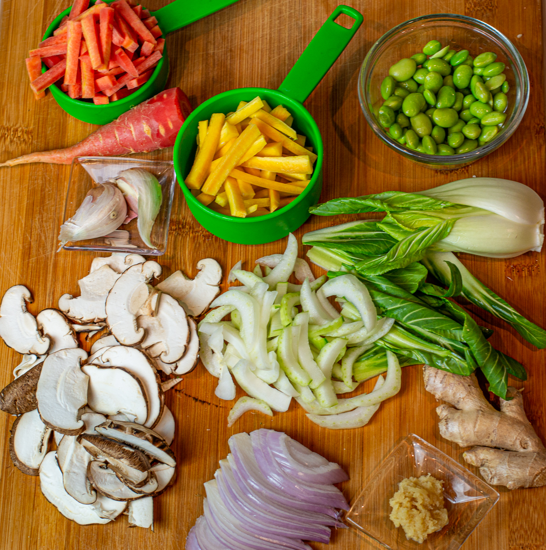 Ingredients for the noodle dish 