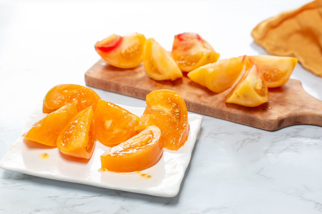 Gin Fizz and Goldie Tomatoes for the No-Cook Tomato Sauce 