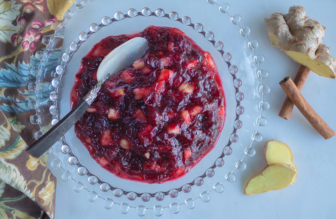 Chunky Cranberry Sauce with Pineapple and Ginger