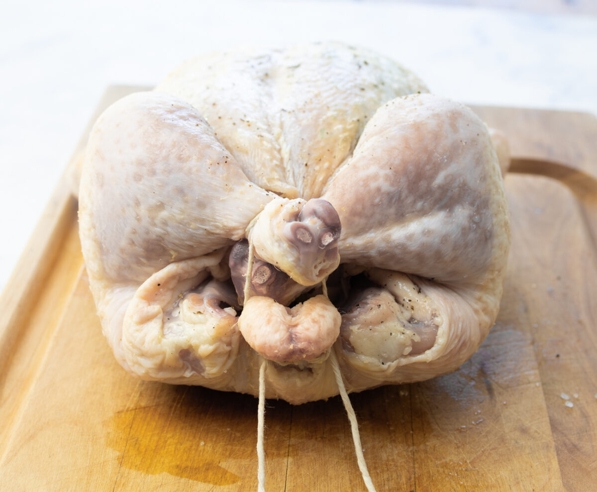 Perfect Roast Chicken with Vegetables and Two Heads Of Garlic