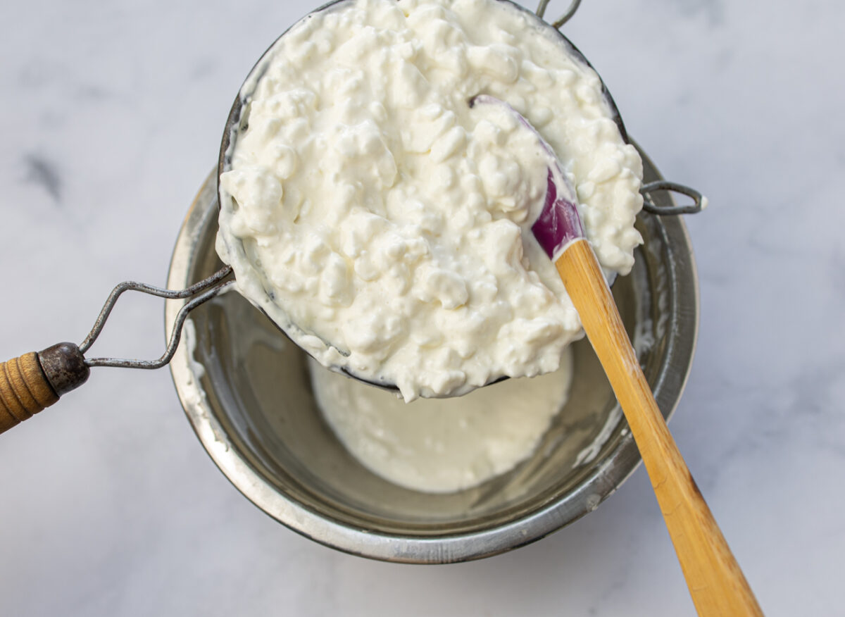 How to Drain Cottage Cheese