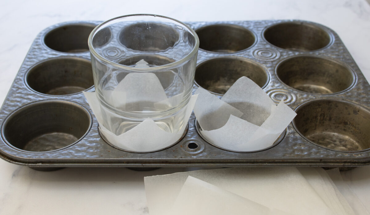 Making Tulip Parchment liners for Muffins