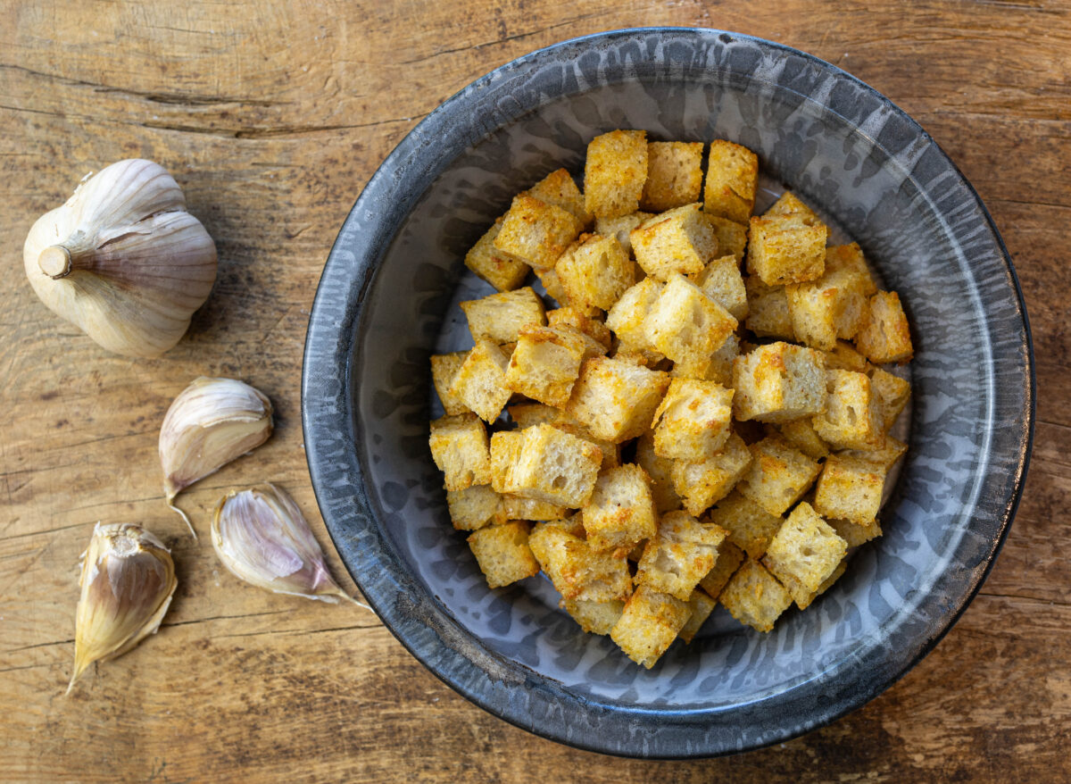 How to Make Sourdough Garlic Croutons - and what to do with them!
