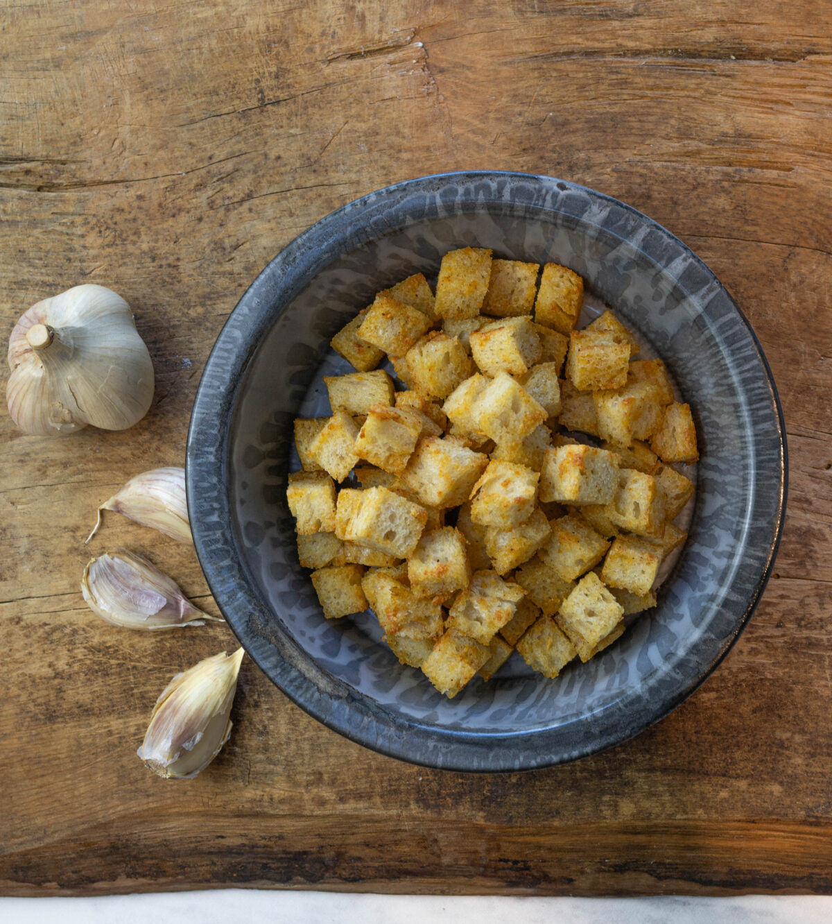 How to Make Sourdough Garlic Croutons - and what to do with them!